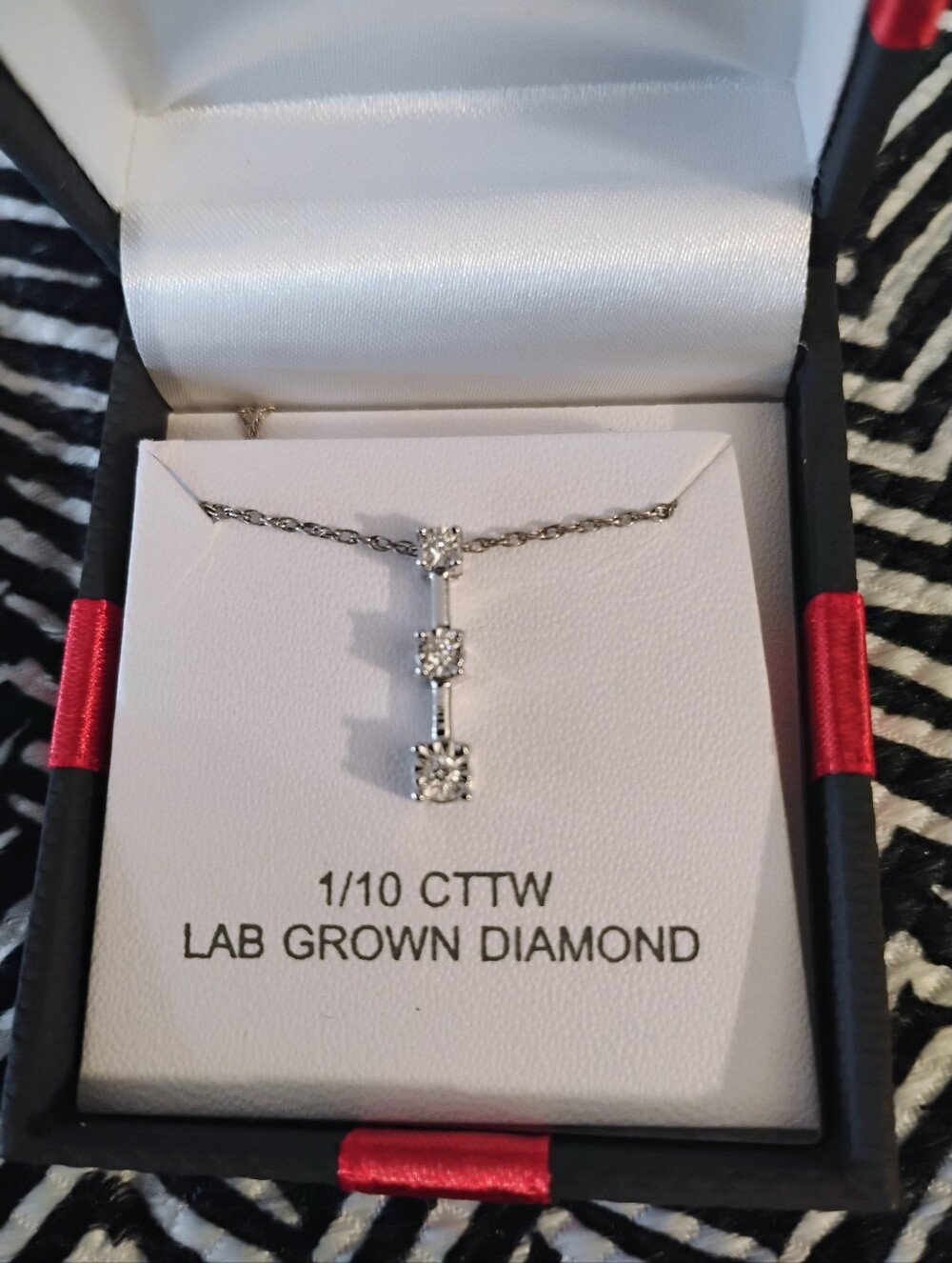 NWT-1/10 ct Lab Grown Diamond Sterling Silver Necklace